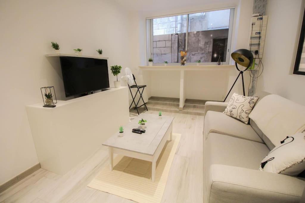 La Bd : Joli T2 Renove /wi-fi/centre-ville * Angouleme